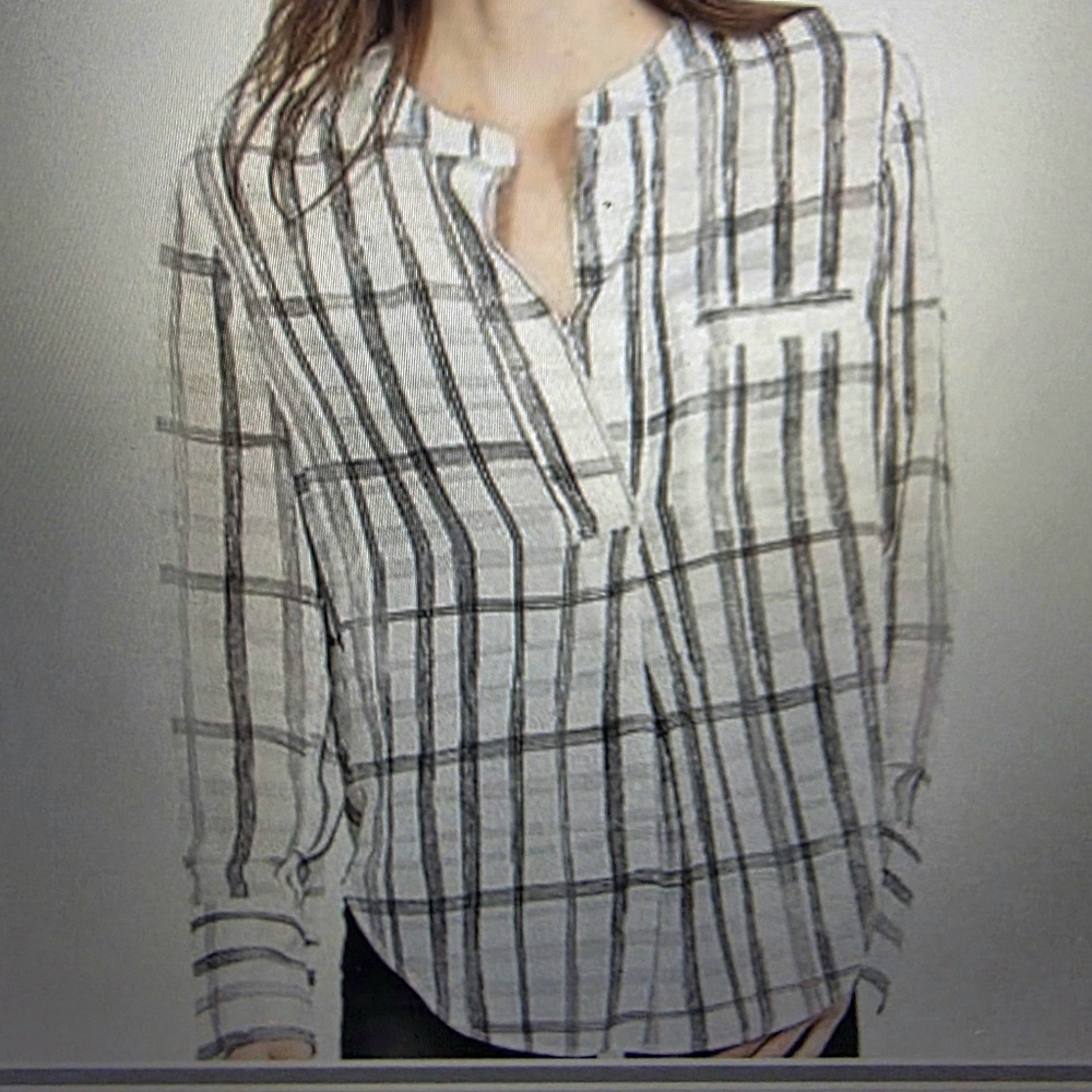 Banana Republic White and Gray Plaid Shirt Size Large - Picture 4 of 4